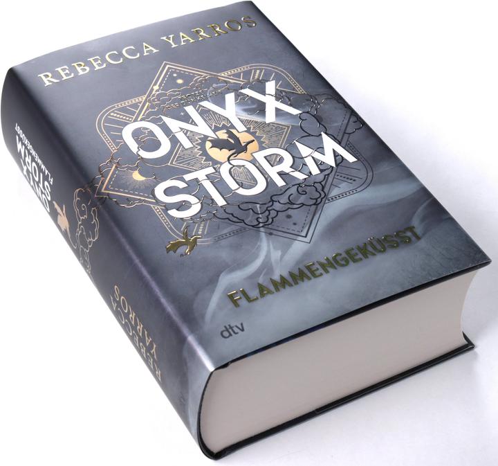 Actual product image Onyx Storm (German, Rebecca Yarros, Julia Schwenk, Michelle Gyo, 2025)