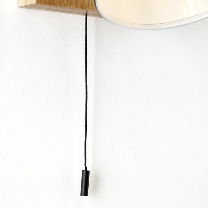 Actual product image Brilliant Celia Wall Lamp matt black/bamboo Metal/bamboo Pull Switch 1x D4 (E14)