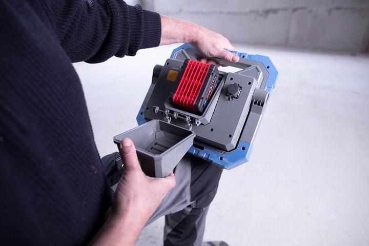 Actual product image Brennenstuhl BS 8050 MH (7900 lm)