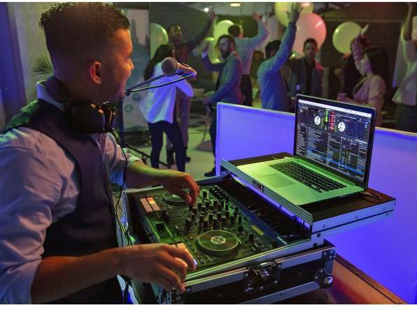 Produktbild Roland DJ-707M