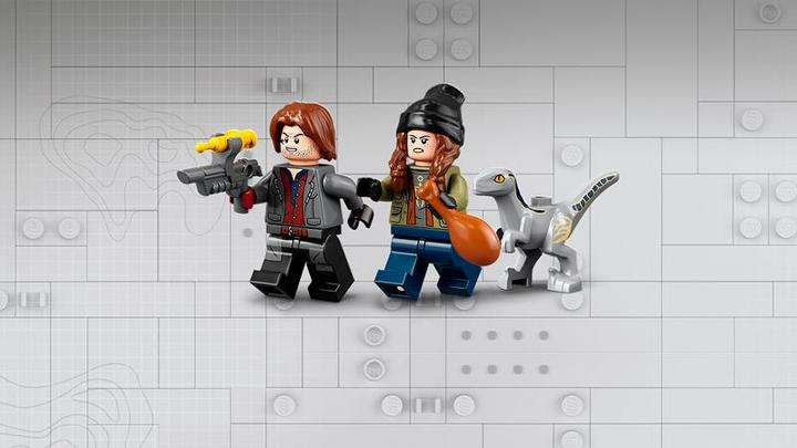 Actual product image LEGO Blue & Beta in the Velociraptor Trap (76946, LEGO Jurassic World)