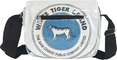 Immagine prodotto Bekos Upcycling - Piccola borsa a tracolla realizzata con sacchi di cemento riciclati White Tiger