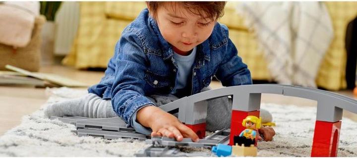Immagine prodotto LEGO Ponte ferroviario e binari (10872)