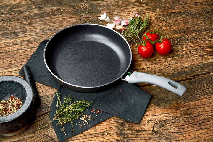 Produktbild Zwilling Lazise Bratpfanne, 28 cm | Aluminium | rund (28 cm, Bräter + Schmortopf, Aluminium)