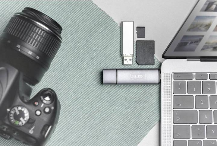 Actual product image Digitus Dual Card Reader Hub (USB 3.0, USB 2.0)