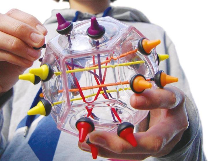 Actual product image Recent Toys Brainstring Advanced (German, French)