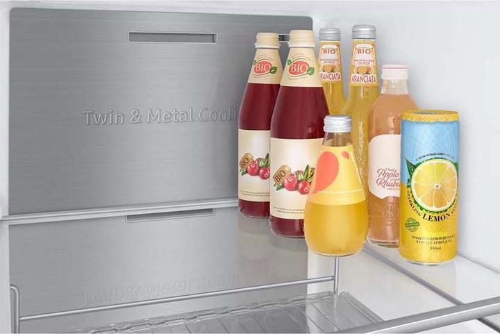 Actual product image Samsung RS8000 Family Hub (614 l)