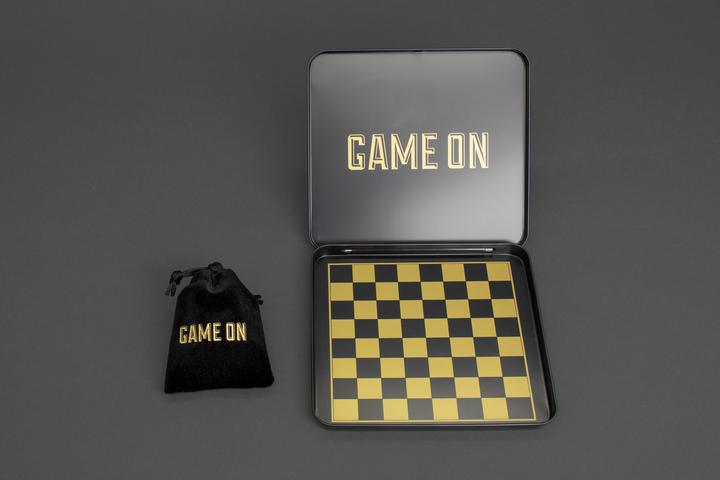 Actual product image Luckies Iron & Glory- Game On