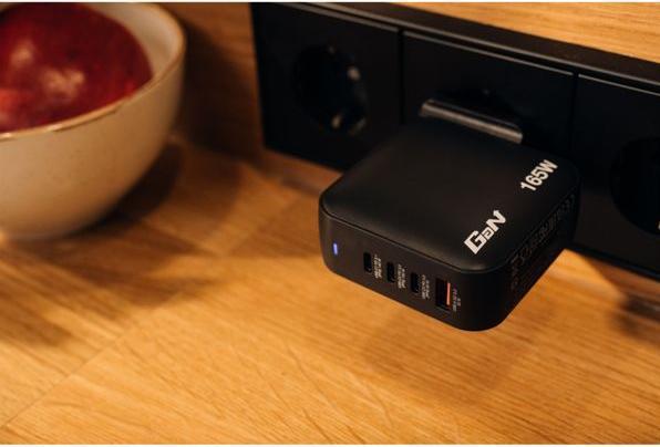 Actual product image Verbatim GaN Charger 165W 4 Devises (165 W)