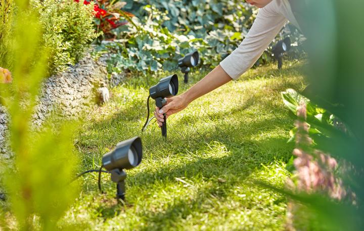 Produktbild Philips Outdoor Niedervolt Spot (600 lm, IP44)