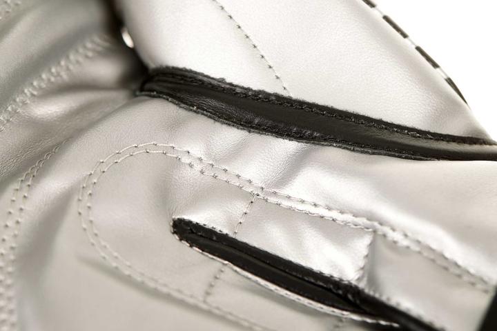 Actual product image adidas Wako Competition Boxhandschuhe (16 OZ, One size)