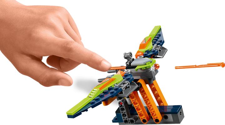 Actual product image LEGO Nexo Knights Aaron's Climbing Maid (70355, LEGO Nexo Knights)