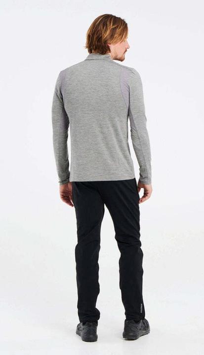 Actual product image Protest 1/4 ZIP TOP PRTSTRAYED (M)