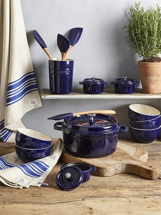 Actual product image Staub Cocotte (24 cm, Casserole + Stewpot, Cast iron)