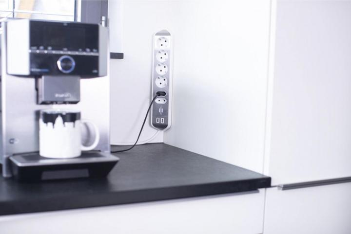 Actual product image Brennenstuhl estilo corner pedestal 6-fold (6 x, CEE 7/16, 2 m)