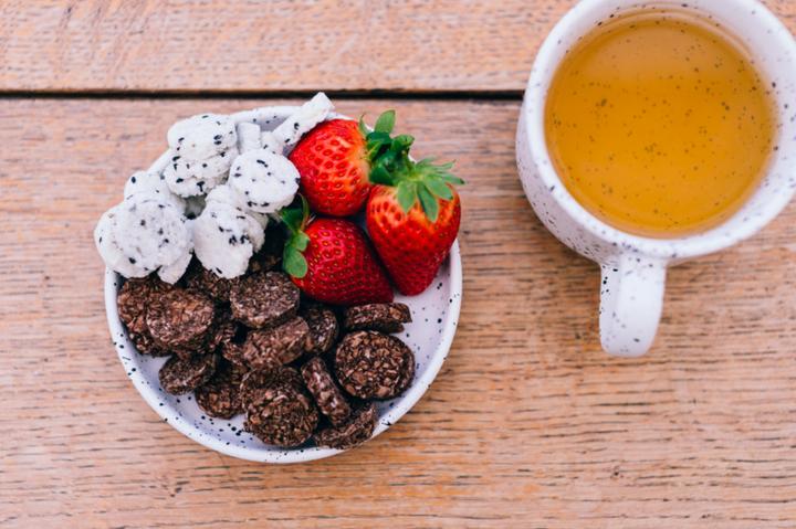 Actual product image Ape Snacks Chocolate Coconut bites (26 g)