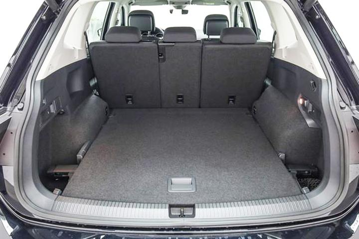Produktbild Aristar Kofferraumwanne für Seat Tarraco / VW Tiguan Allspace ab 2017 bis heute (erhöhte Ladefläche)