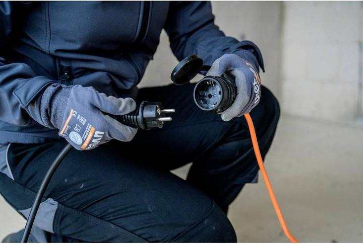 Actual product image Brennenstuhl BREMAXX extension cable IP44 40m AT-N05V3V3-F 3G1.5 orange (40 m, 3-pole)