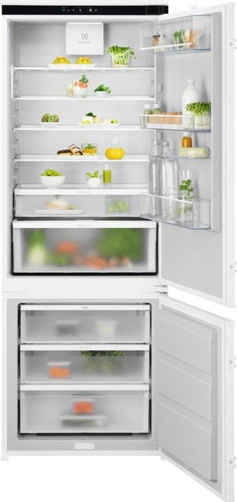 Actual product image Electrolux ENG7TE75S 700 Series GreenZone Combined Refrigerator (376 l)
