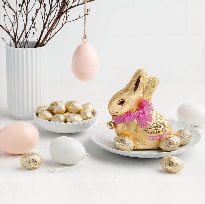Actual product image Lindt Gold Bunny White & Strawberry (104 g)
