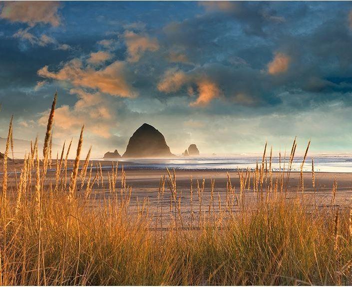 Produktbild Dennis Frates Gerahmter Leinwanddruck Haystack Rock At Cannon Beach (30 x 40 cm)