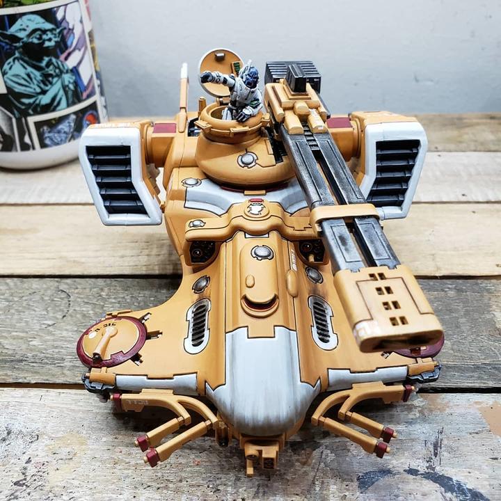 Actual product image Games Workshop Warhammer 40k - Tau Char Hammerhead (Plastic)