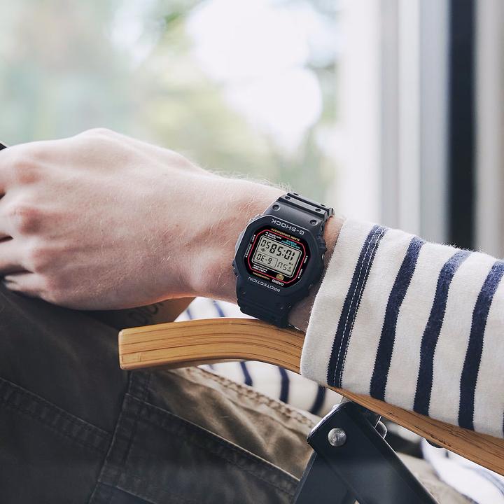 Image du produit Casio DW-5600RL-1ER (Montre numérique, Chronographe, 42.80 mm)