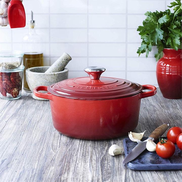 Produktbild Le Creuset Signature (22 cm, Bräter + Schmortopf, Gusseisen)