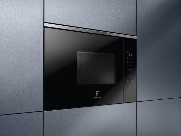 Image du produit Electrolux KMFE172TEX Micro-ondes Solo intégré (17 l)
