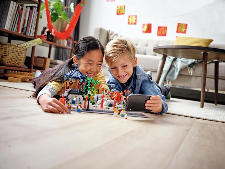 Actual product image LEGO Spring Lantern Festival (80107, LEGO Rare Sets)