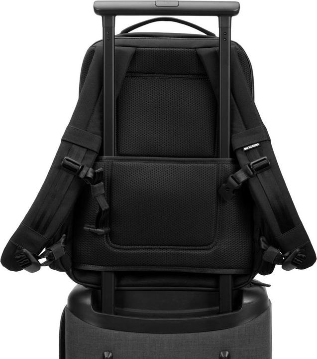 Actual product image Incase A.R.C. Commuter Pack 16"