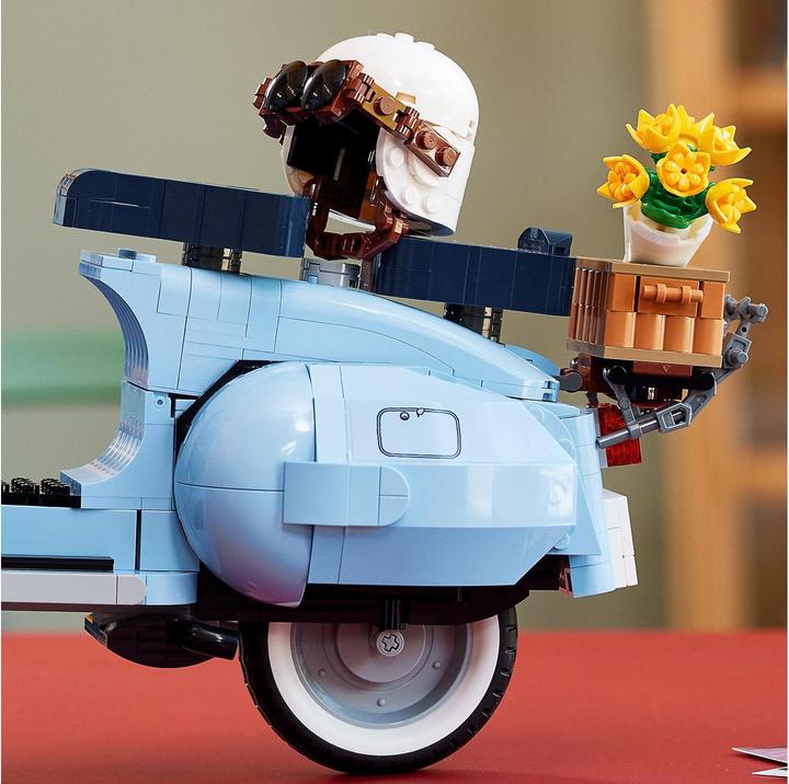Image du produit LEGO Vespa 125 (10298, LEGO Icons, LEGO difficiles à trouver)