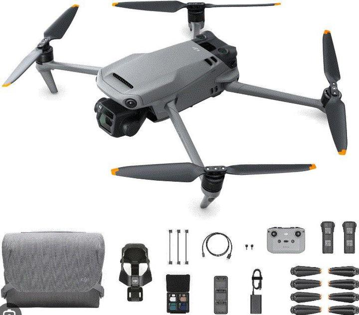 Actual product image DJI Mavic 3 Classic with RC Remote Control (46 min, 895 g, 20 Mpx)