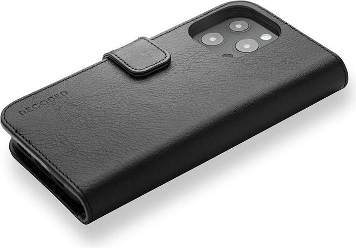 Actual product image Decoded 2-in-1 Wallet Case (Apple iPhone 13 Pro)