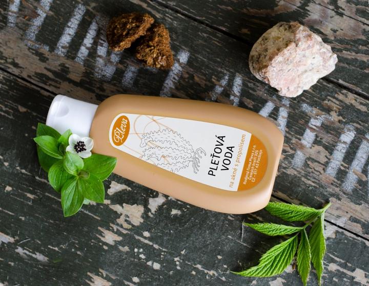 Produktbild Pleva Gesichtswasser mit Propolis für aknöse Haut (Gesichtswasser)