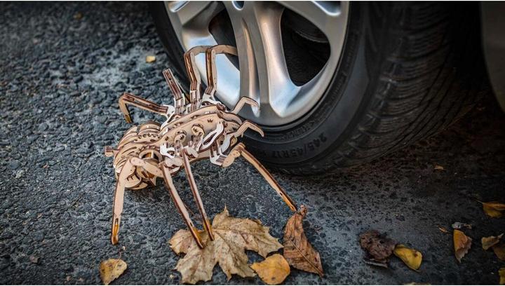 Actual product image Eco Wood Art spider