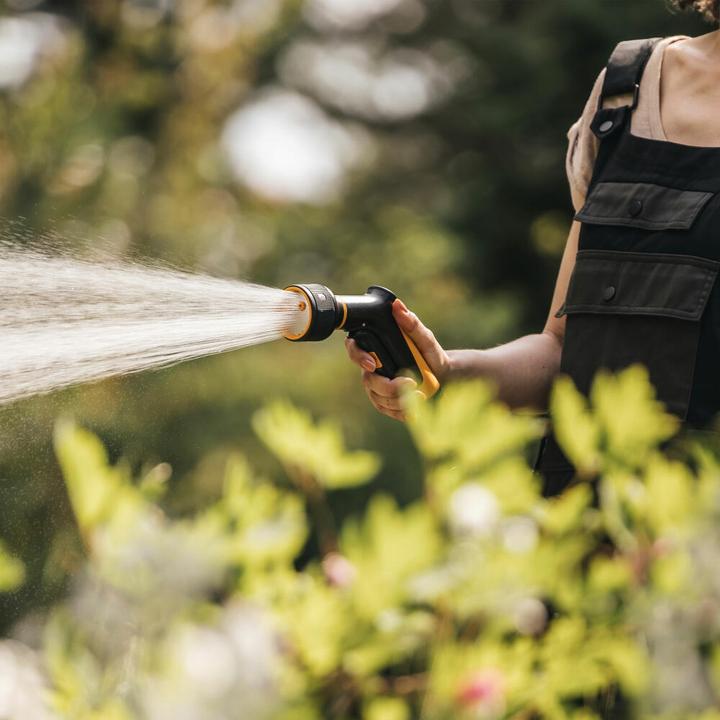 Actual product image Fiskars Spray gun, 3 functions, Infinitely variable flow rate, With front control and on/off switch, With