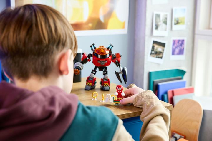 Actual product image LEGO 77005 Confidential (77005, LEGO Sonic)