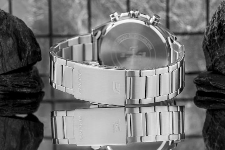 Produktbild Casio Herrenuhr EDIFICE EFV-620D-1A2VUDF 10 BAR (50.50 mm)