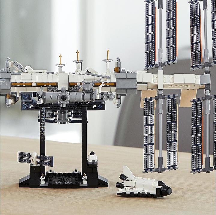 Actual product image LEGO International Space Station (21321, LEGO Ideas, LEGO Rare Sets)