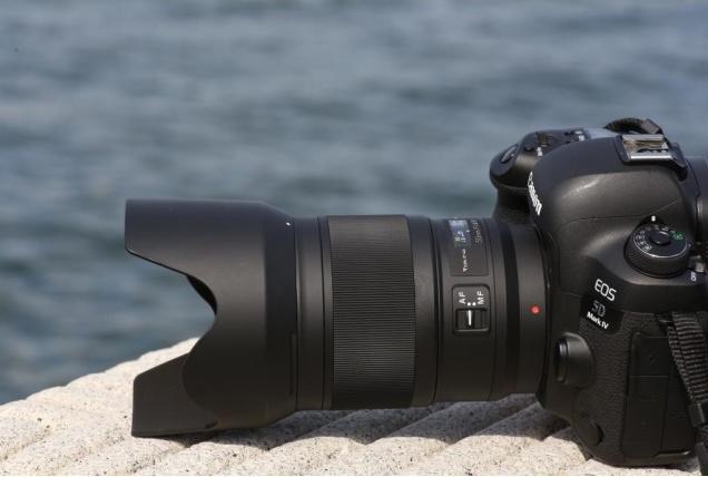 Produktbild Tokina Opera 50mm 1,4 FF, Canon (Canon EF, Vollformat)