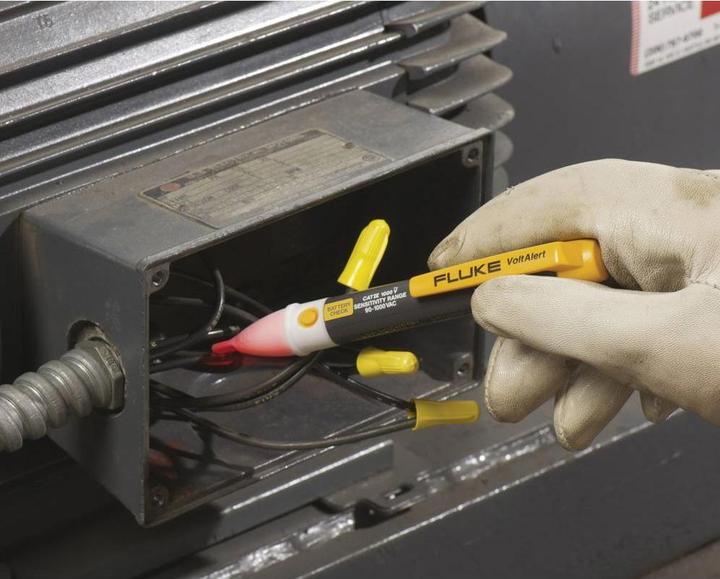 Produktbild Fluke FLK2AC/200-1000V5 Multi-Tester (CAT IV 1000V)