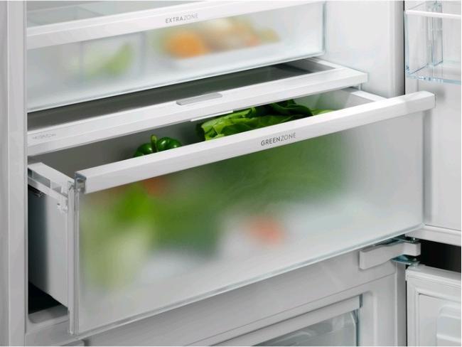 Actual product image Electrolux ENG7TE75S 700 Series GreenZone Combined Refrigerator (376 l)