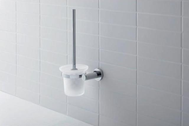 Actual product image Duravit Brush set D-CODE for wall mounting, glass matt chrome