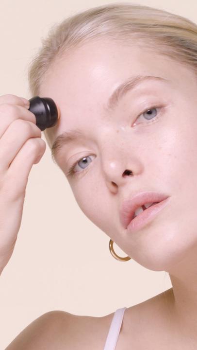 Actual product image Revlon Oil Absorbing Roller