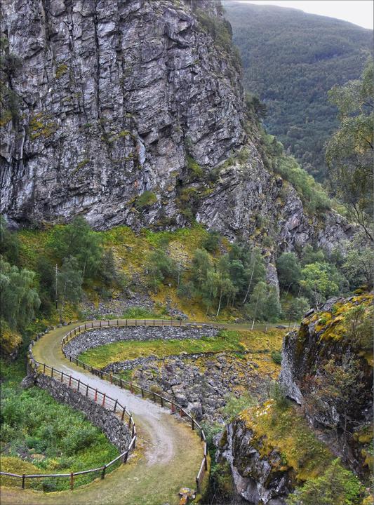 Produktbild Das Wohnmobil Reisebuch Norwegen (Deutsch, Michael Moll, Diverse Diverse, 2024)