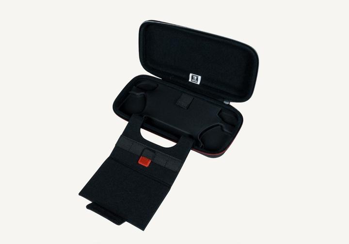 Actual product image Nacon Gaming Deluxe Travel Case (Switch, Switch Lite, Switch OLED)