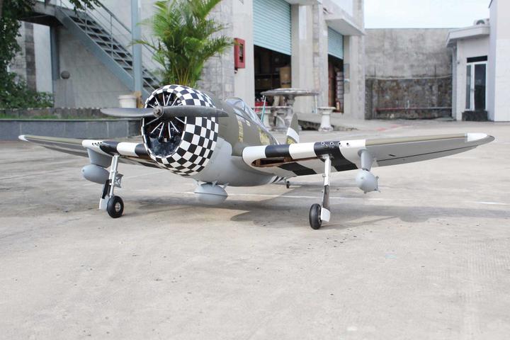 Actual product image Seagull Models SG-Models ) P-47G Thunderbolt "Snafu 63" 20cc with electrical 84° retraction (Warbird)