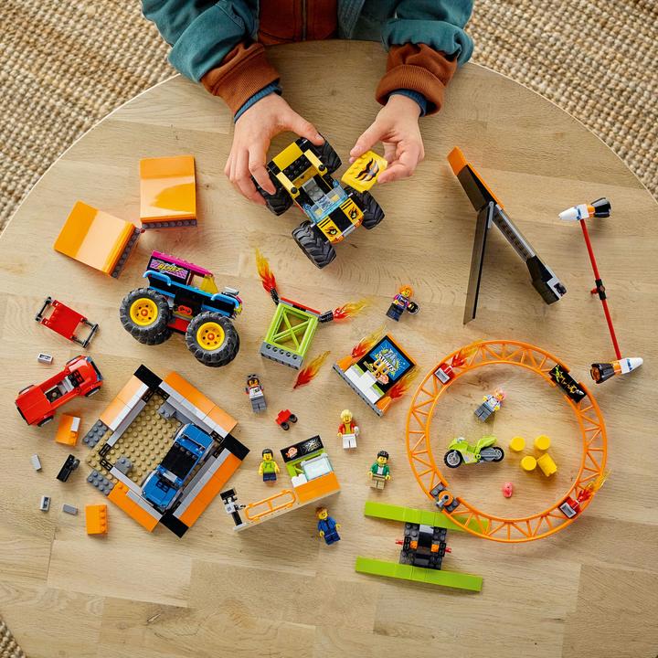 Immagine prodotto LEGO Arena per spettacoli acrobatici (60295, LEGO City)