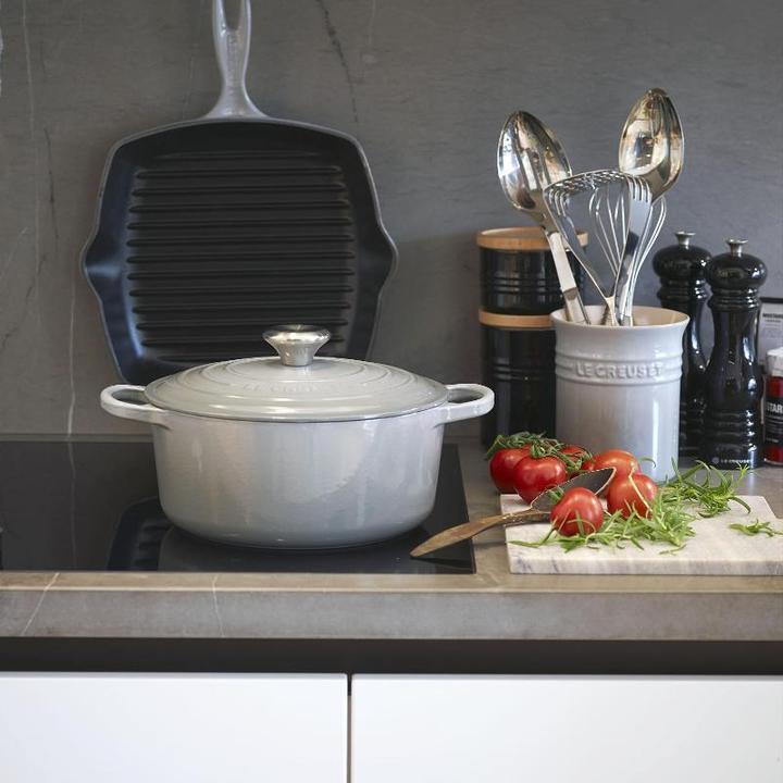 Produktbild Le Creuset Signature (31 cm, Bräter + Schmortopf, Gusseisen)